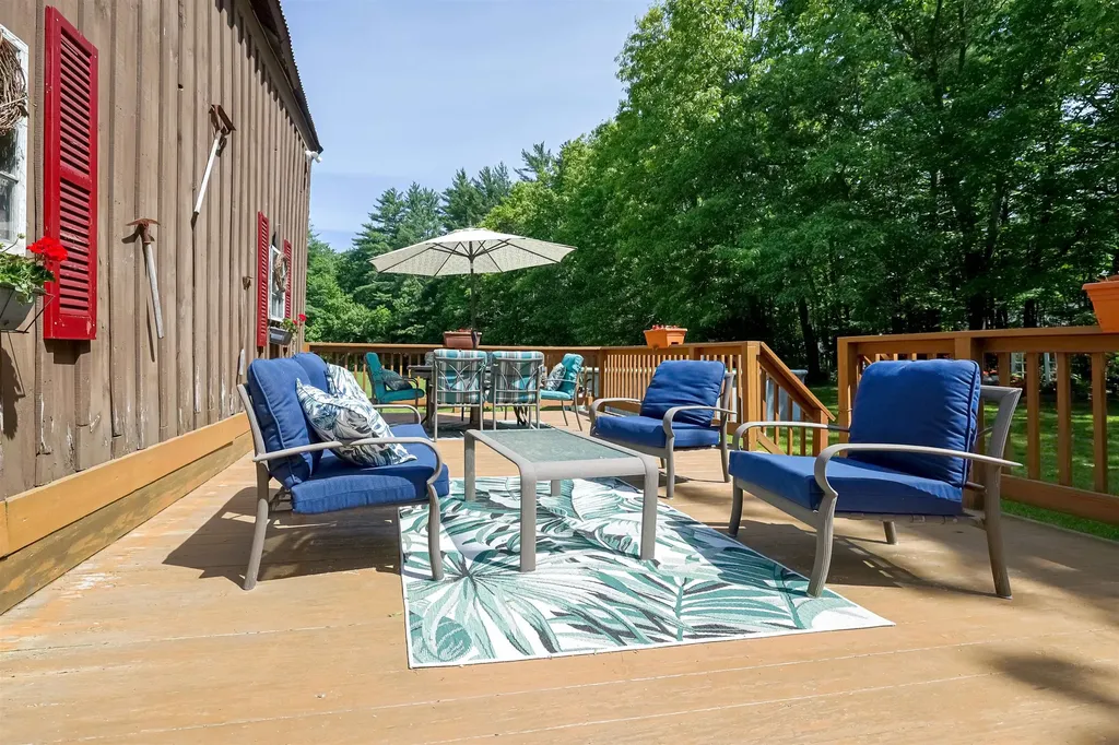 11 Wilson Hill Merrimack NH 03054