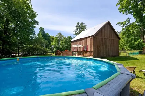 11 Wilson Hill Merrimack NH 03054