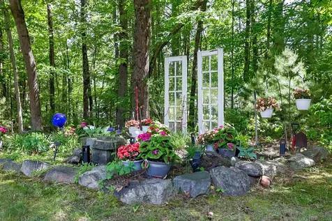 11 Wilson Hill Merrimack NH 03054