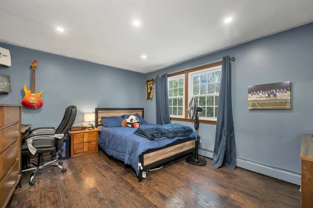 27 Cole Street Salem NH 03079