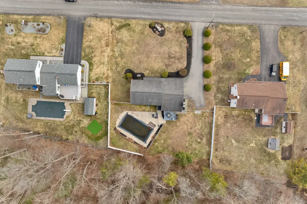 27 Cole Street Salem NH 03079