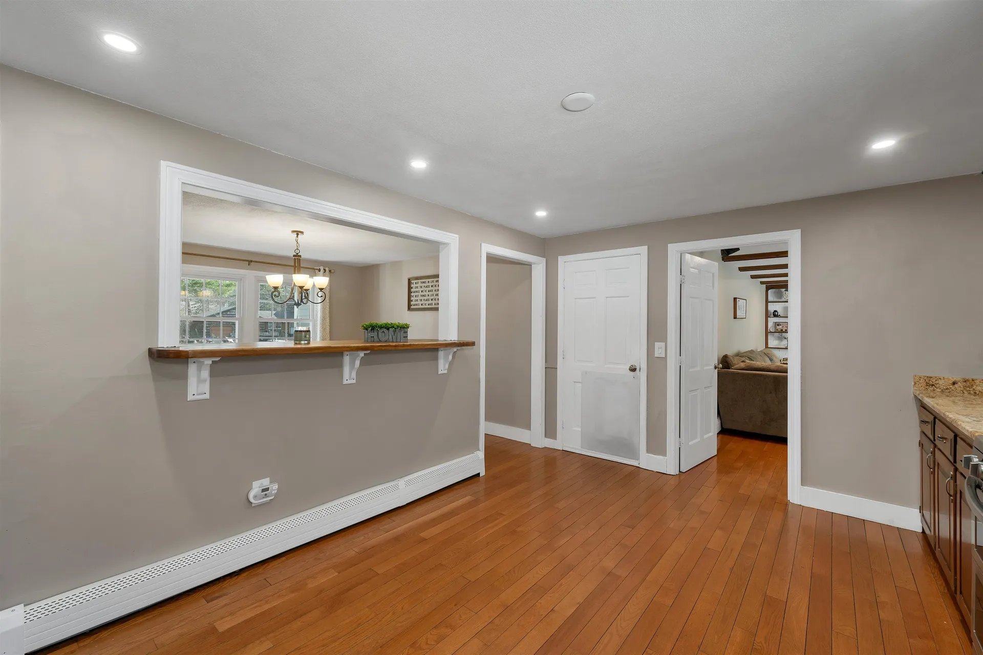 27 Cole Street Salem NH 03079