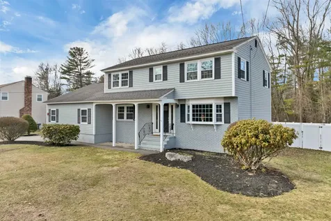 27 Cole Street Salem NH 03079