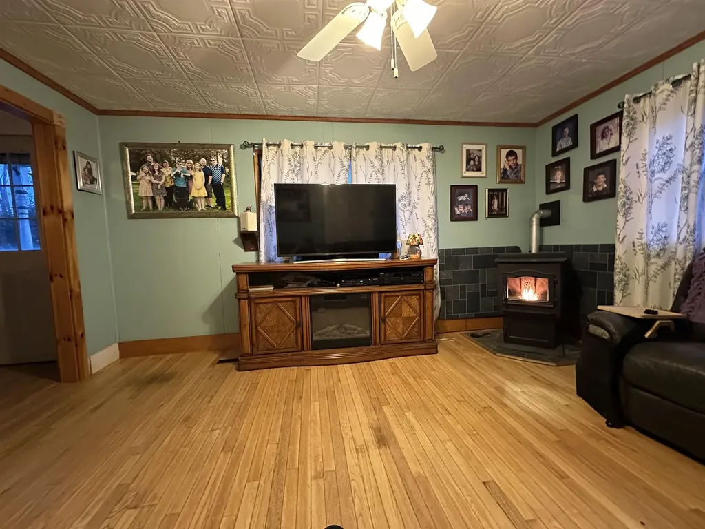 16 Howe Street Williamstown VT 05679