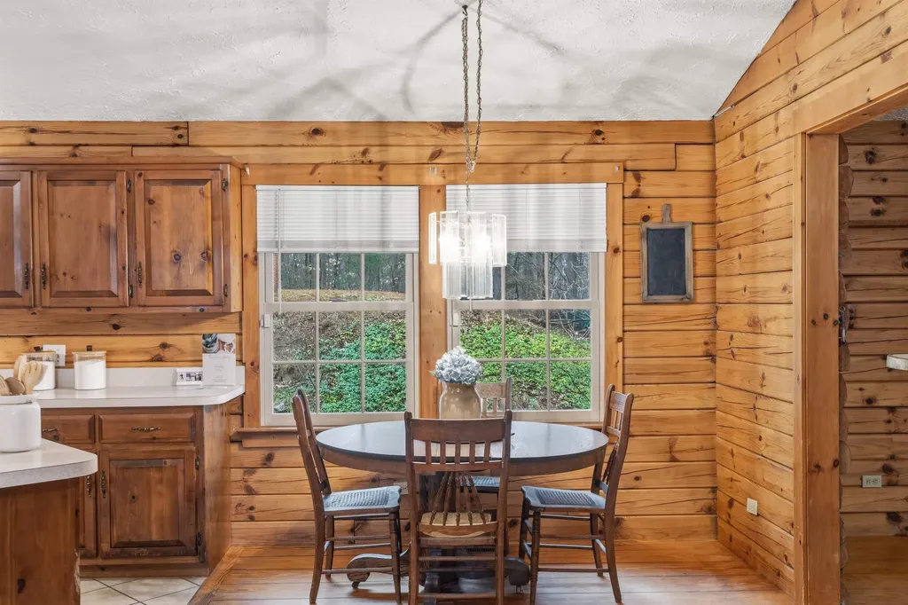 171 Crawley Falls Road Brentwood NH 03833