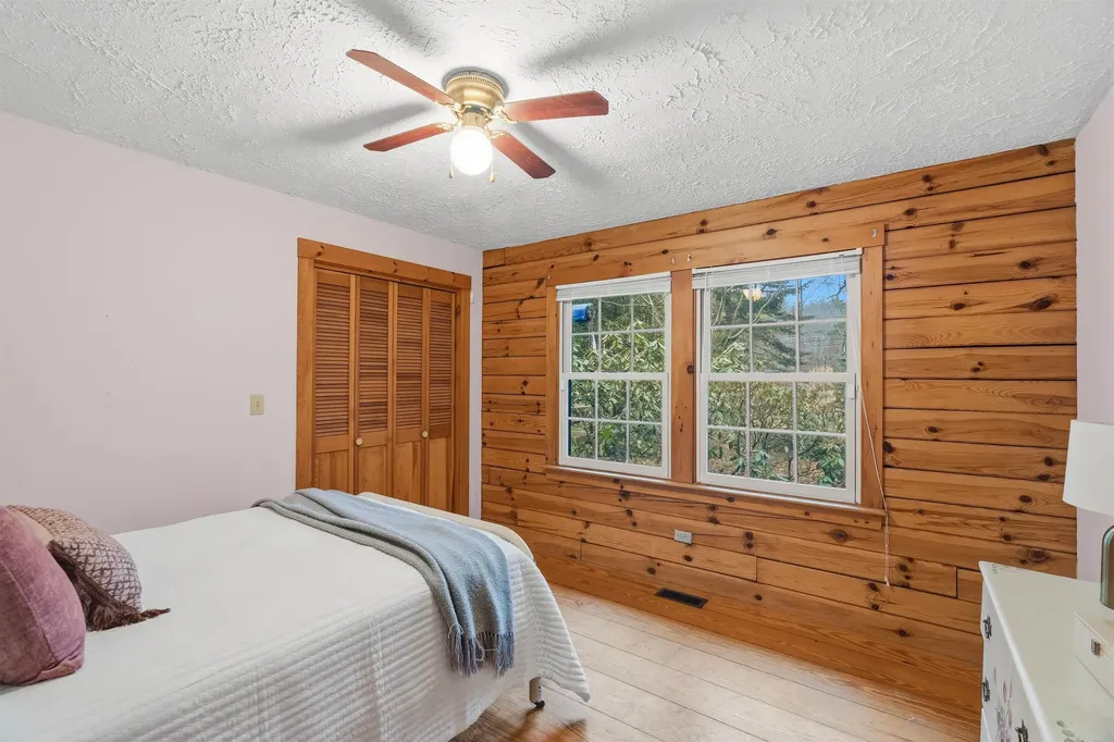 171 Crawley Falls Road Brentwood NH 03833