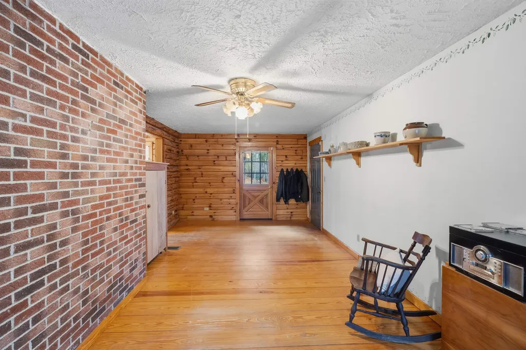 171 Crawley Falls Road Brentwood NH 03833