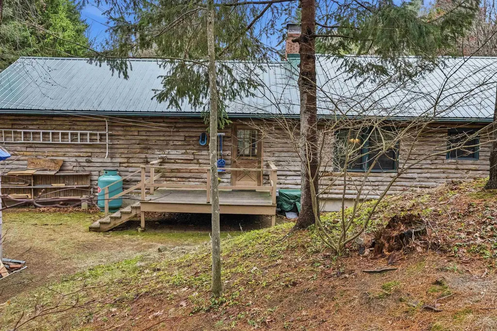 171 Crawley Falls Road Brentwood NH 03833