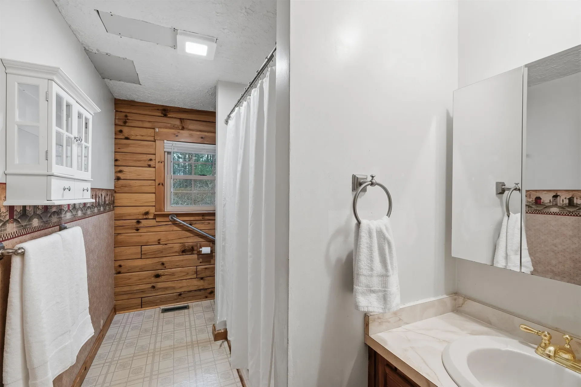 171 Crawley Falls Road Brentwood NH 03833