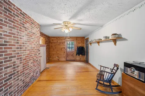 171 Crawley Falls Road Brentwood NH 03833