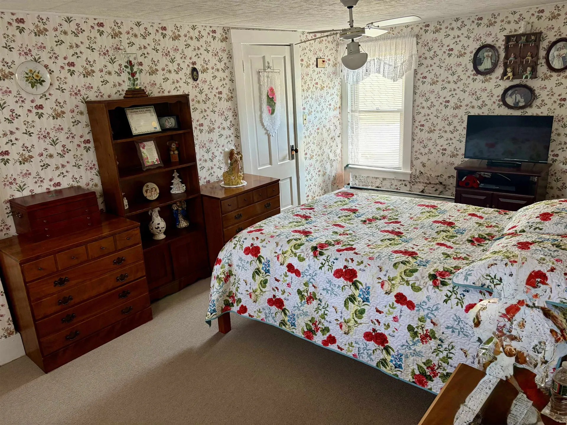 141 Main Street Colebrook NH 03576