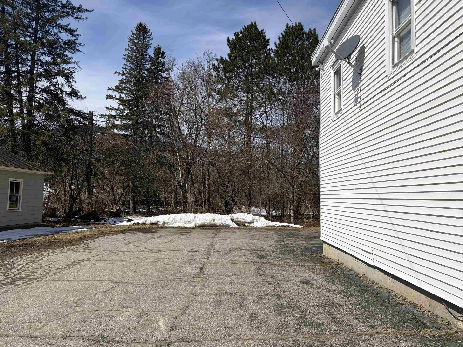 141 Main Street Colebrook NH 03576