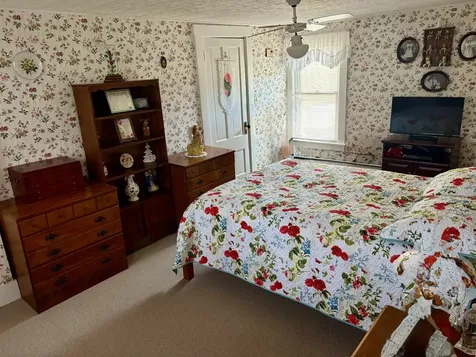 141 Main Street Colebrook NH 03576
