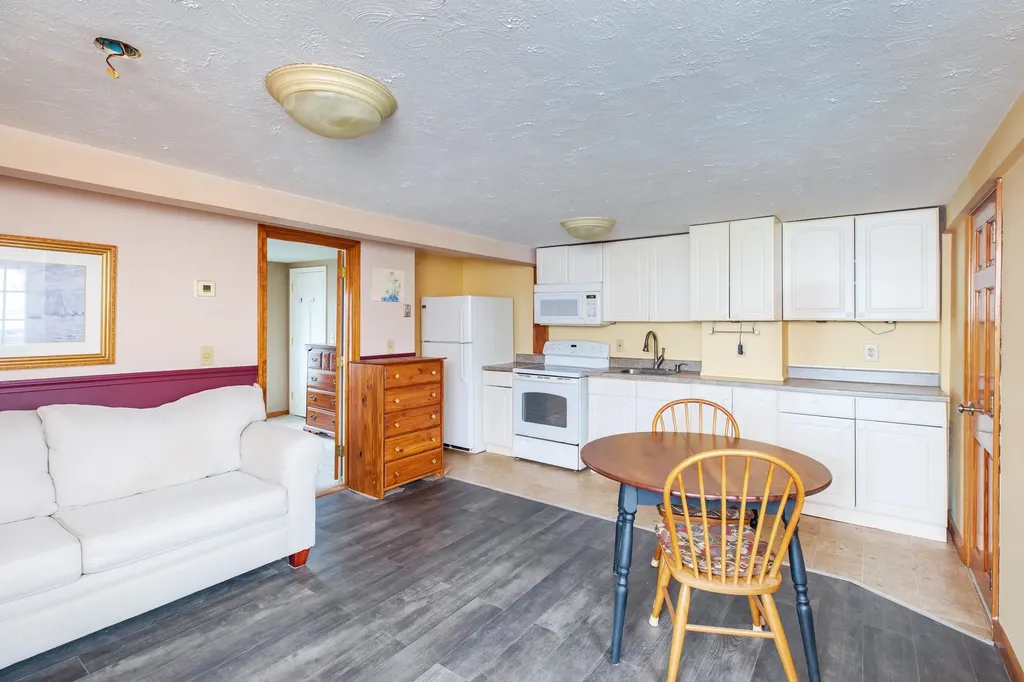 359 Ocean Boulevard Hampton NH 03842