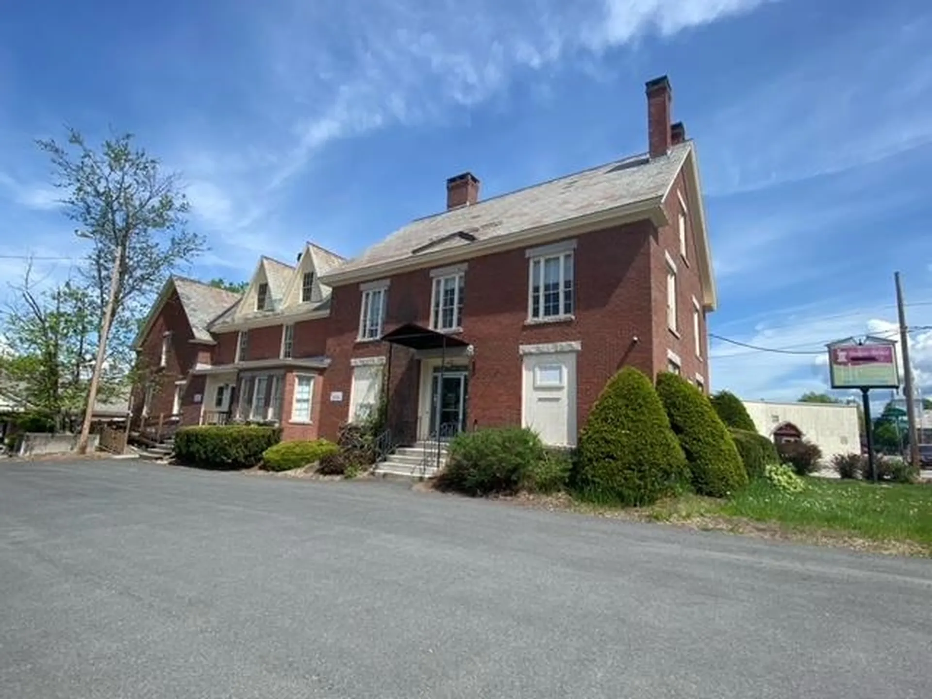 109 Pleasant Street Claremont NH 03743
