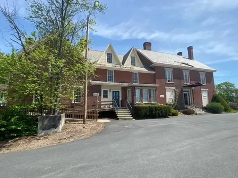 109 Pleasant Street Claremont NH 03743