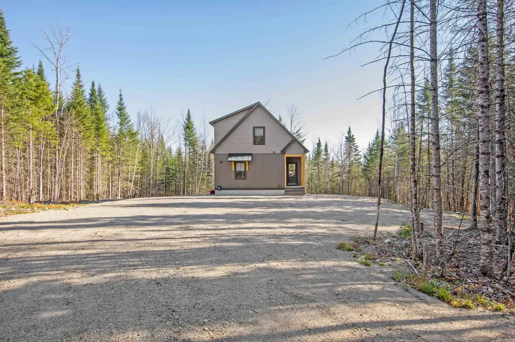 131 Mountain View Road Stark NH 03582