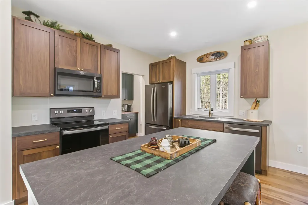 131 Mountain View Road Stark NH 03582