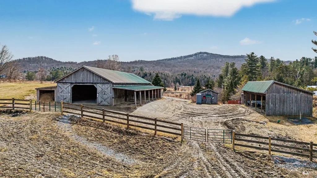 984 Pollander Road Cambridge VT 05464