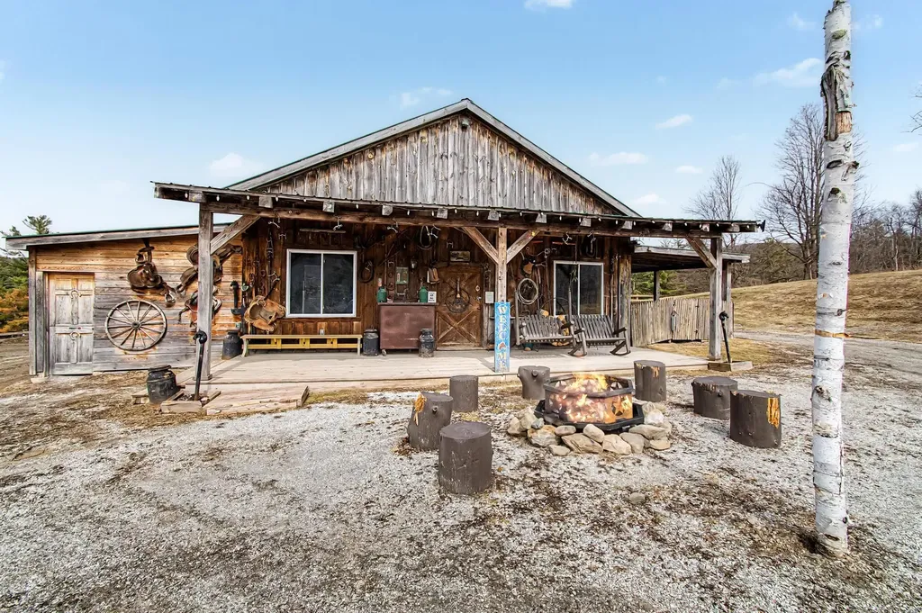 984 Pollander Road Cambridge VT 05464