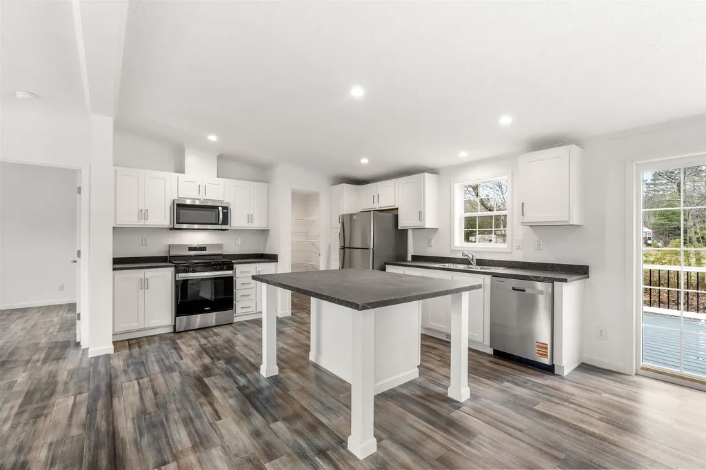 18 Martin Road Deering NH 03244