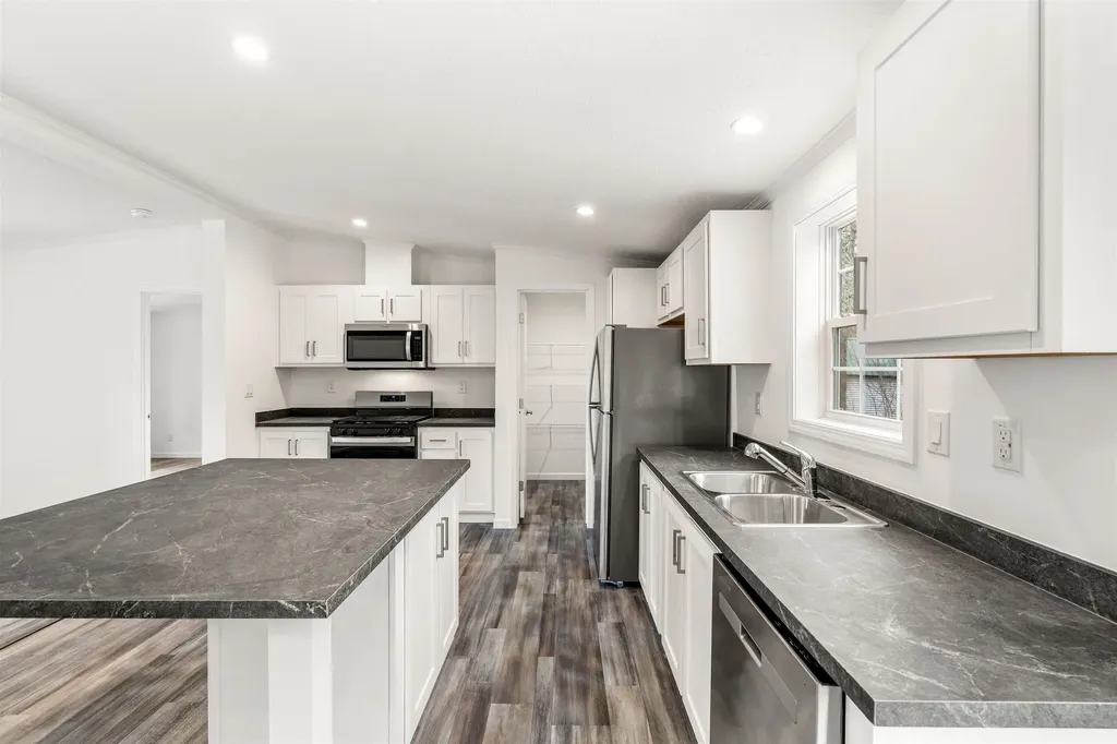 18 Martin Road Deering NH 03244