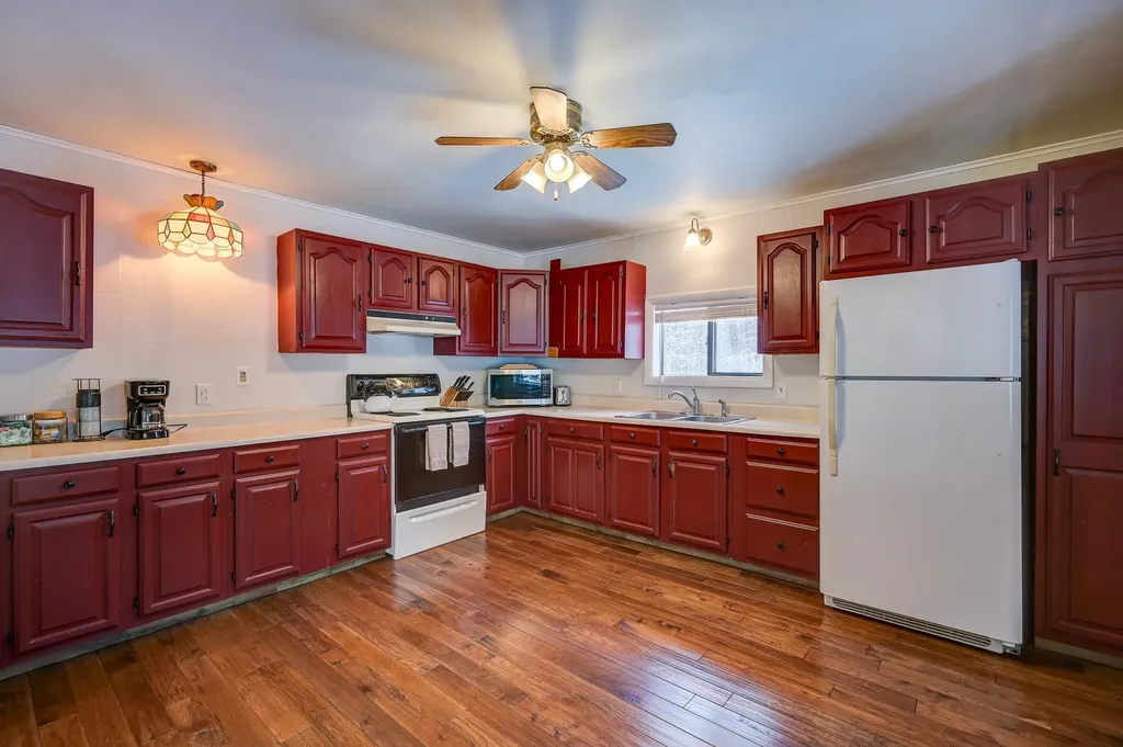 151 A-b Mill Street Conway NH 03813