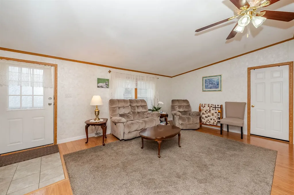 11 Falkland Lane Rochester NH 03867