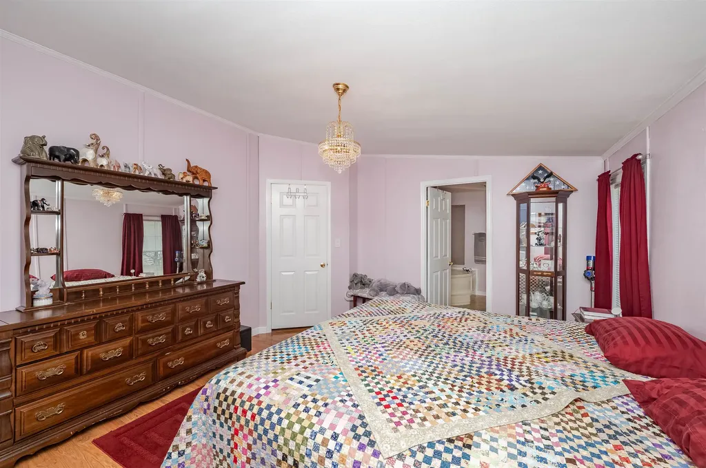 11 Falkland Lane Rochester NH 03867