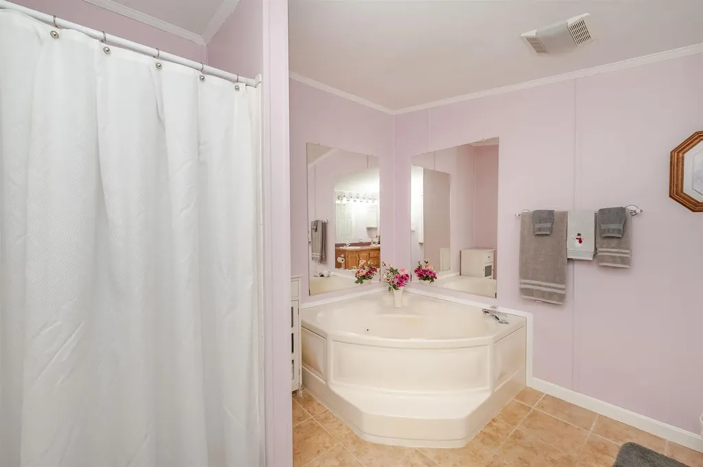 11 Falkland Lane Rochester NH 03867