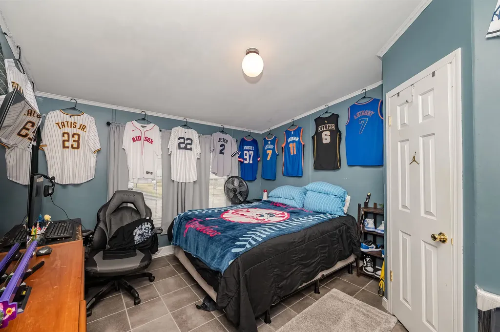 11 Falkland Lane Rochester NH 03867