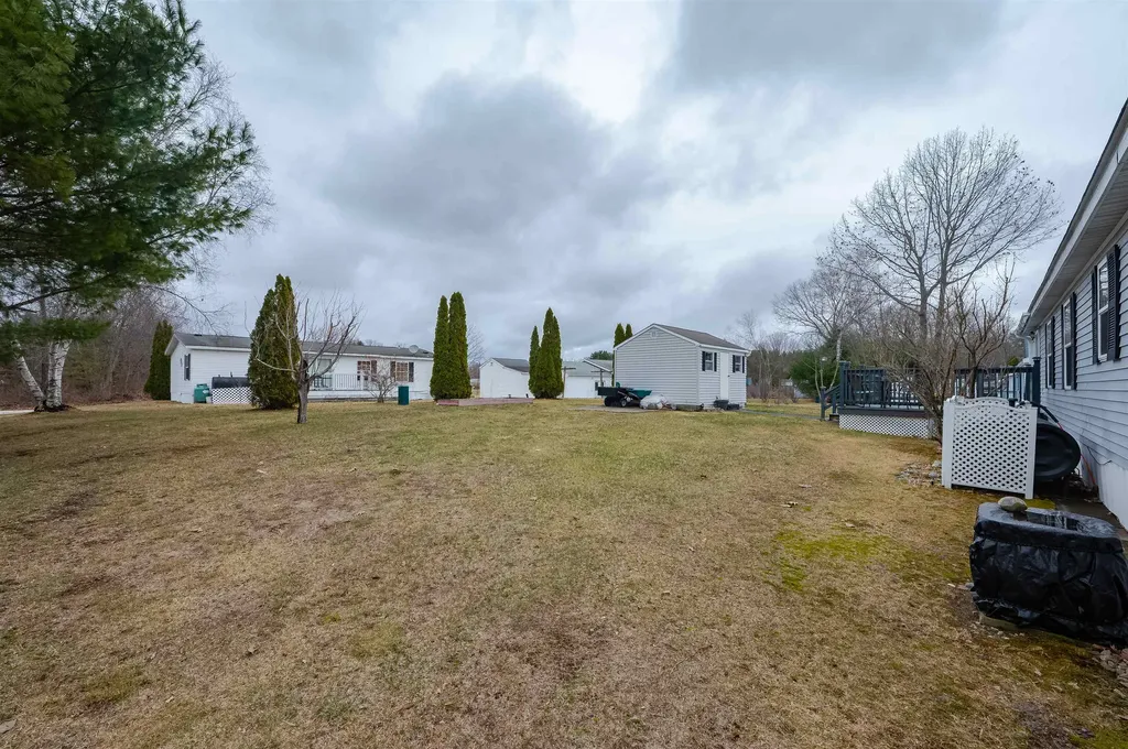 11 Falkland Lane Rochester NH 03867