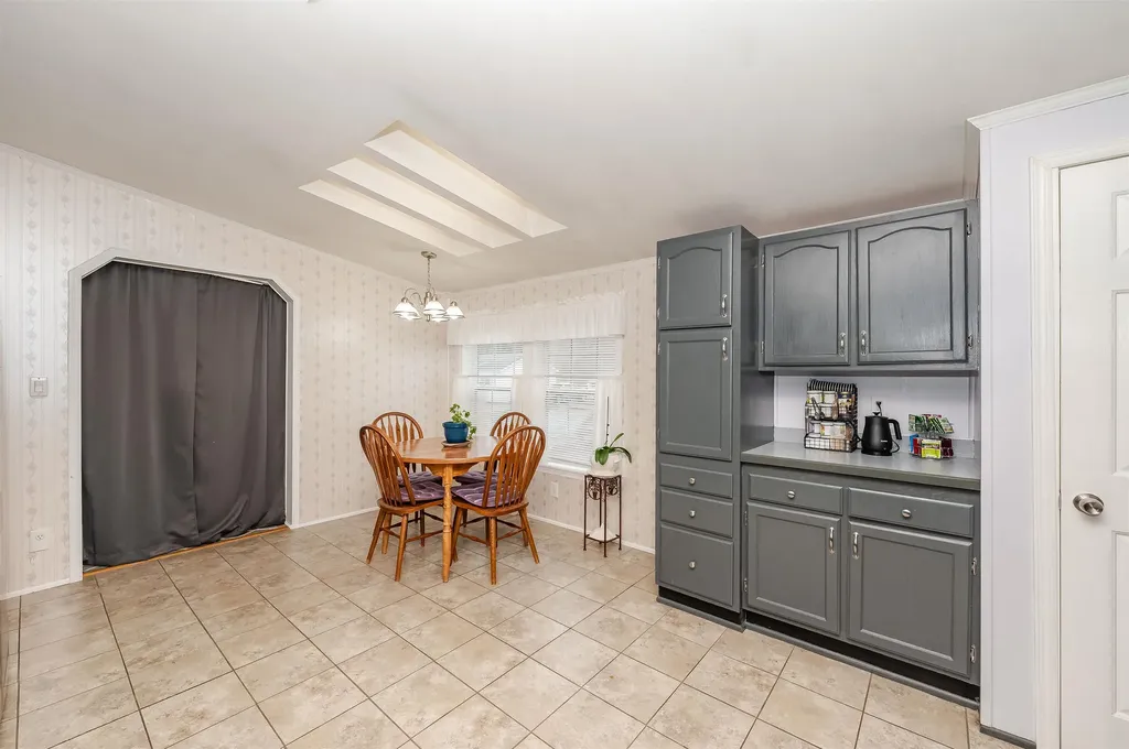 11 Falkland Lane Rochester NH 03867