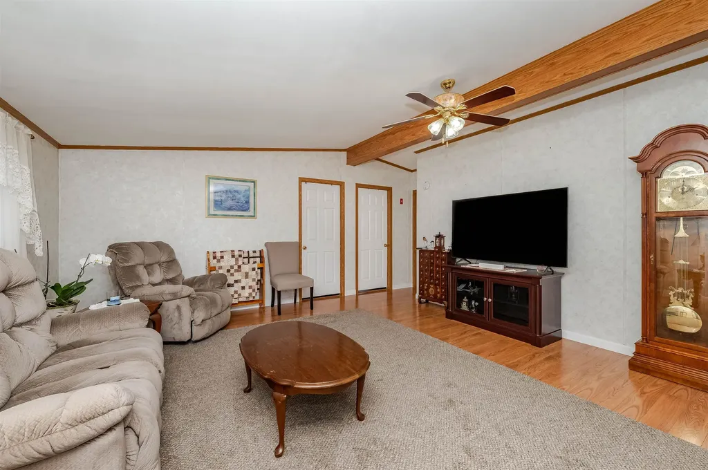 11 Falkland Lane Rochester NH 03867