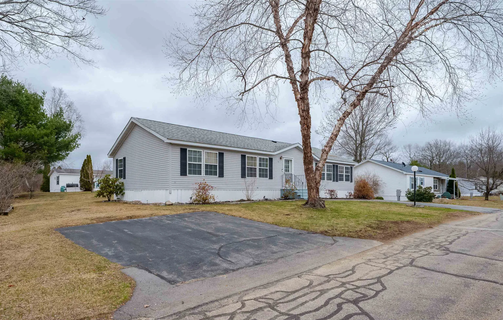 11 Falkland Lane Rochester NH 03867