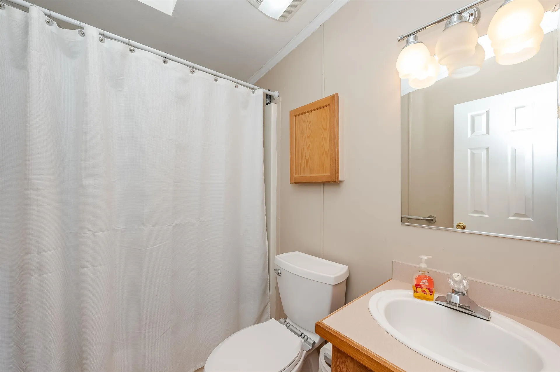 11 Falkland Lane Rochester NH 03867