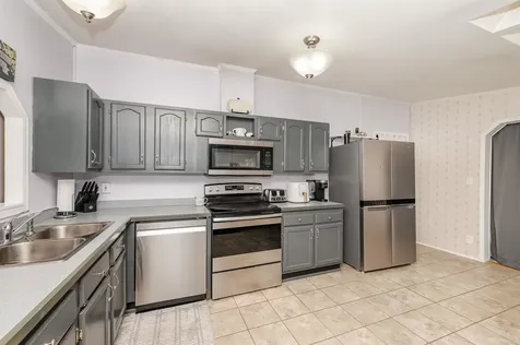 11 Falkland Lane Rochester NH 03867