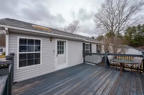 11 Falkland Lane Rochester NH 03867