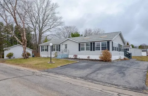 11 Falkland Lane Rochester NH 03867