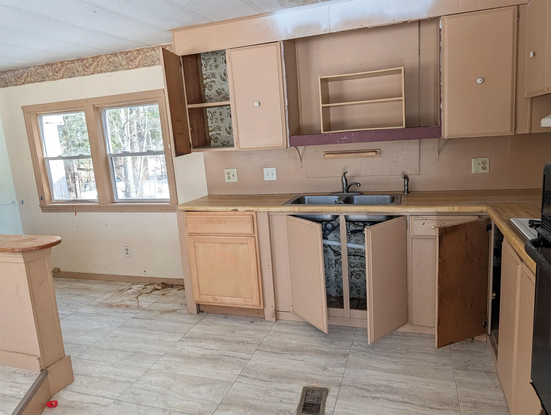10 Darren Drive Raymond NH 03077