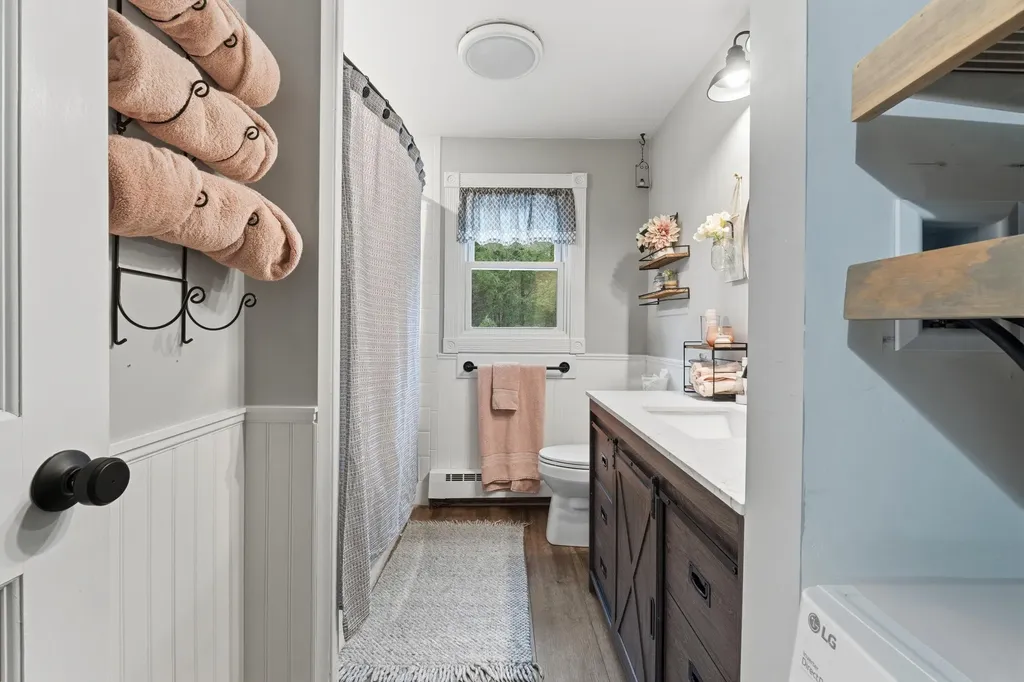 6 Clyde Road York ME 03909