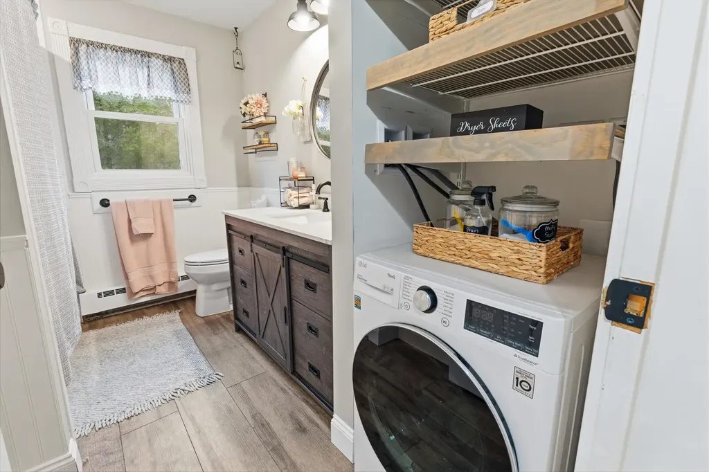 6 Clyde Road York ME 03909