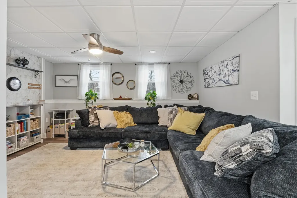 6 Clyde Road York ME 03909