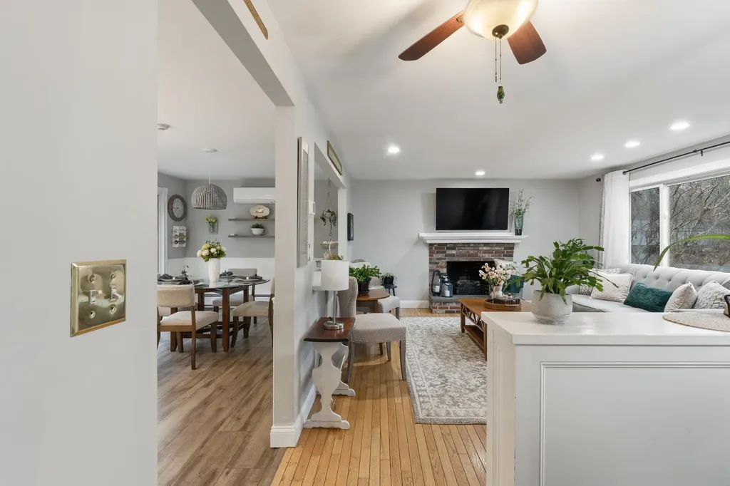 6 Clyde Road York ME 03909