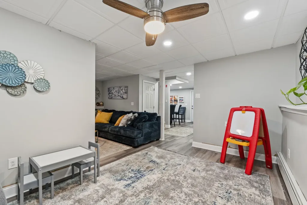 6 Clyde Road York ME 03909