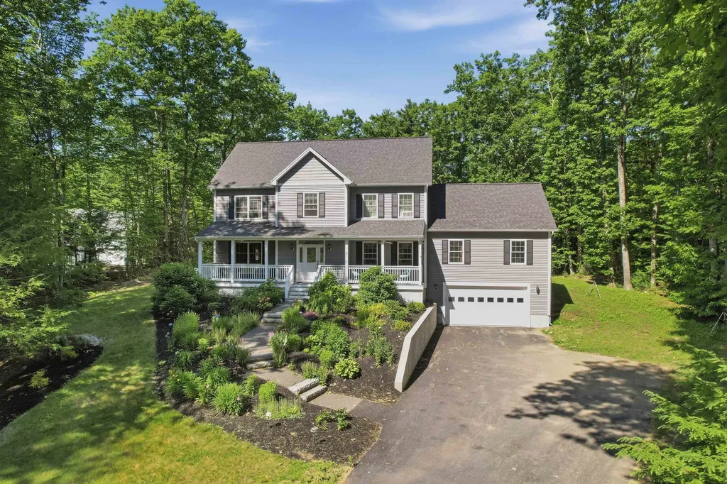 7 Lefevre Drive Kingston NH 03848