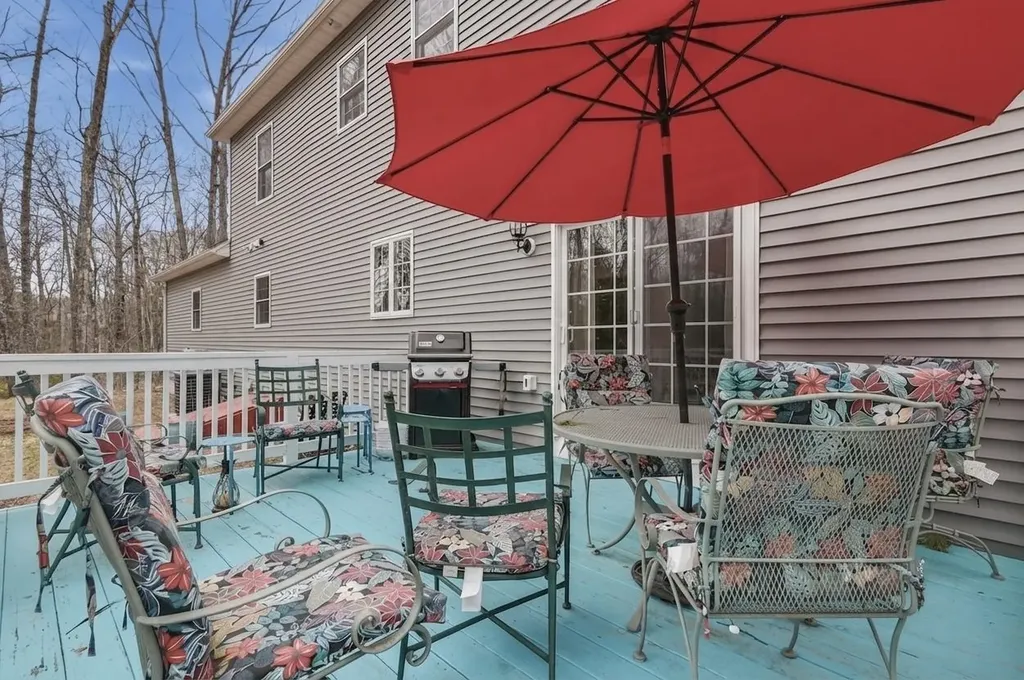 7 Lefevre Drive Kingston NH 03848