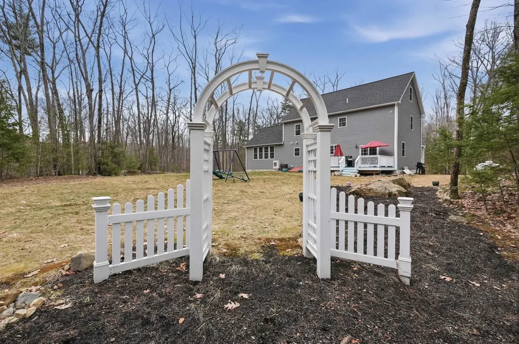 7 Lefevre Drive Kingston NH 03848