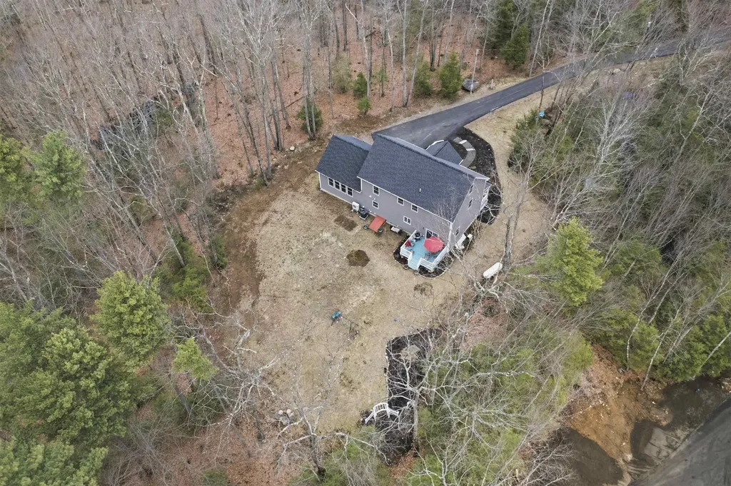 7 Lefevre Drive Kingston NH 03848