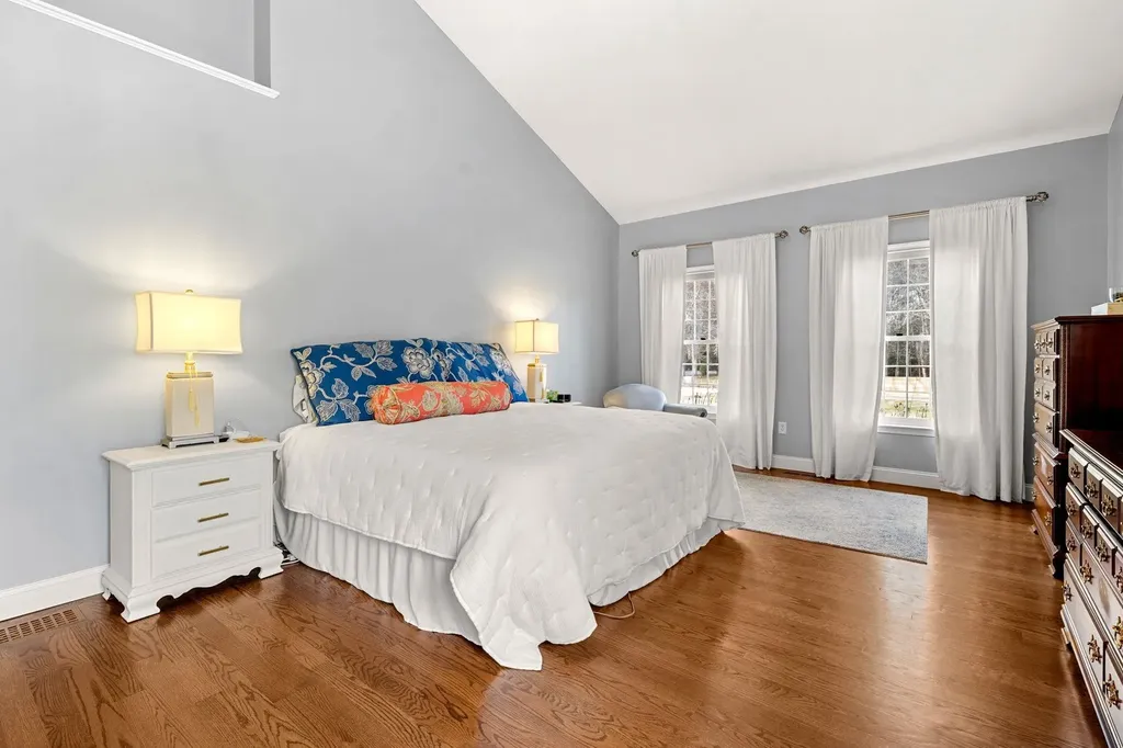 15 Wright Acres Road Bedford NH 03110